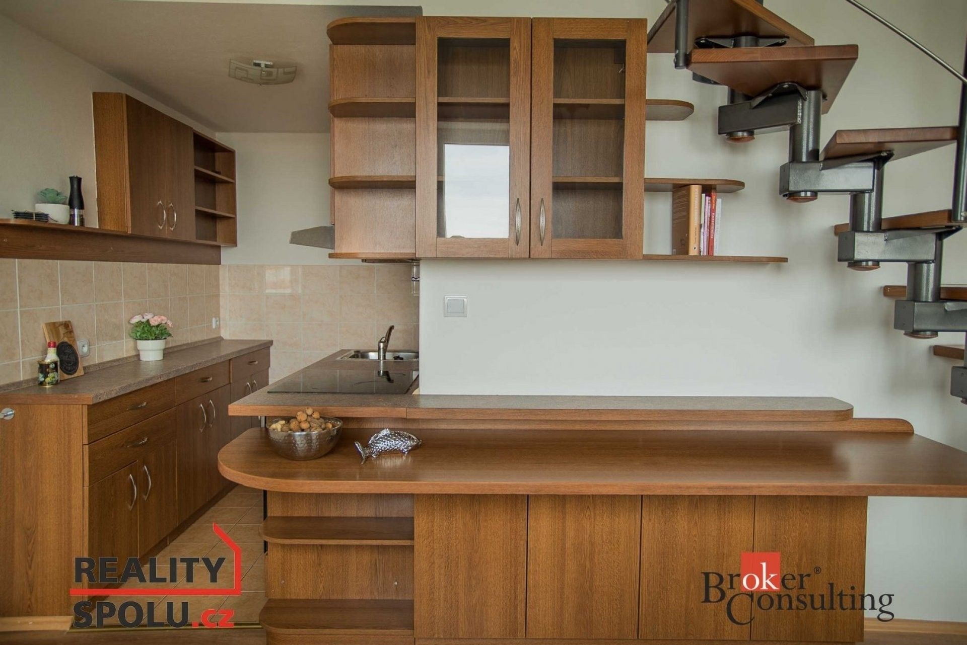 2+kk, Komenského, Šestajovice, 69 m²