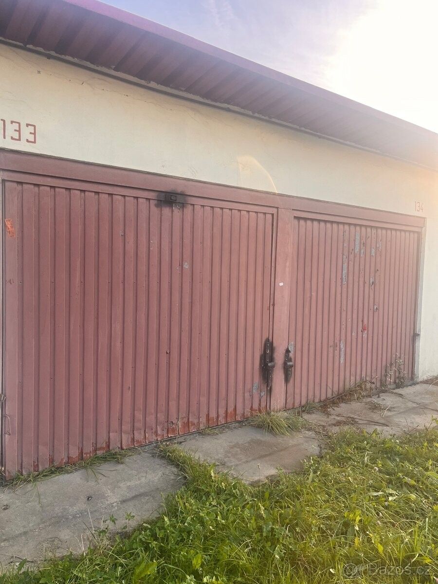 Garáže, Liberec, 460 01