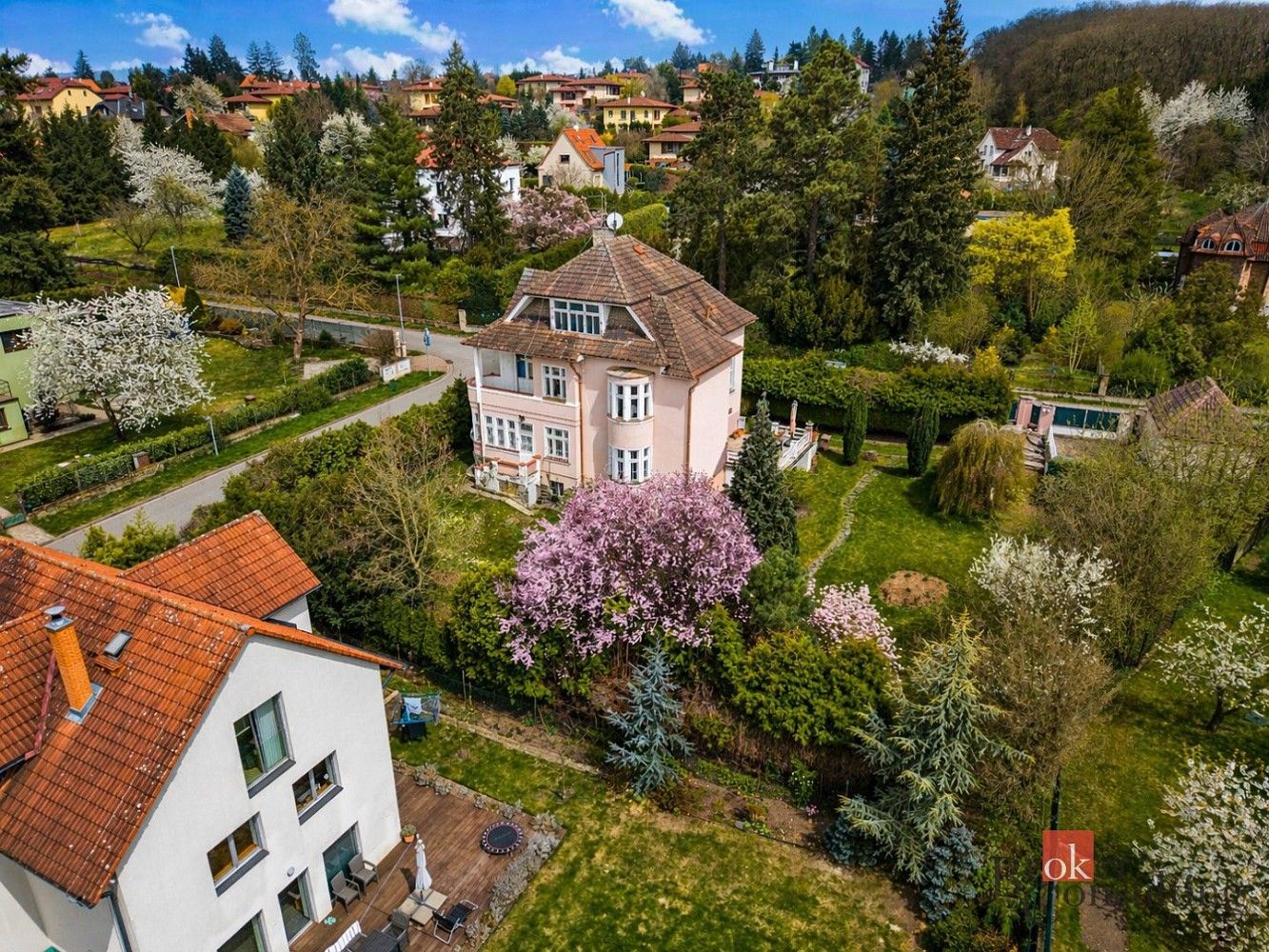 Rodinné domy, Černošice, okres Praha-západ, Středočeský kraj, 283 m² - 1