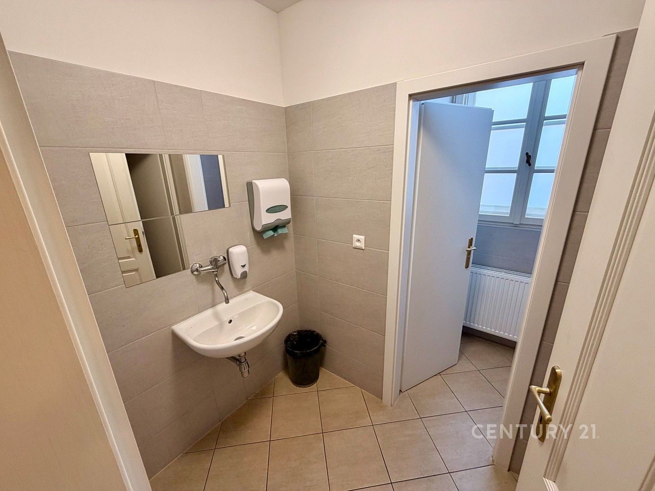 Pronájem kancelář - Praha - Nové Město, okres Praha 1, Hlavní město Praha, 23 m² - 5