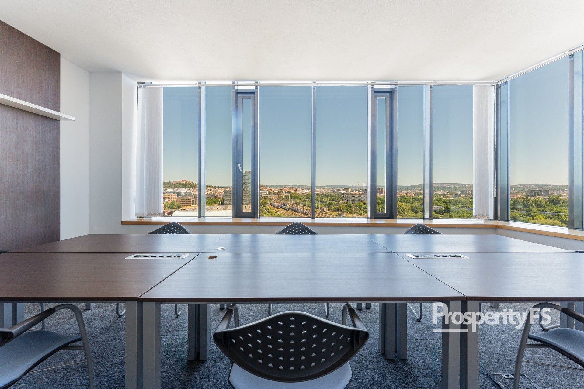 Pronájem kancelář - Pražákova, Brno, 240 m²