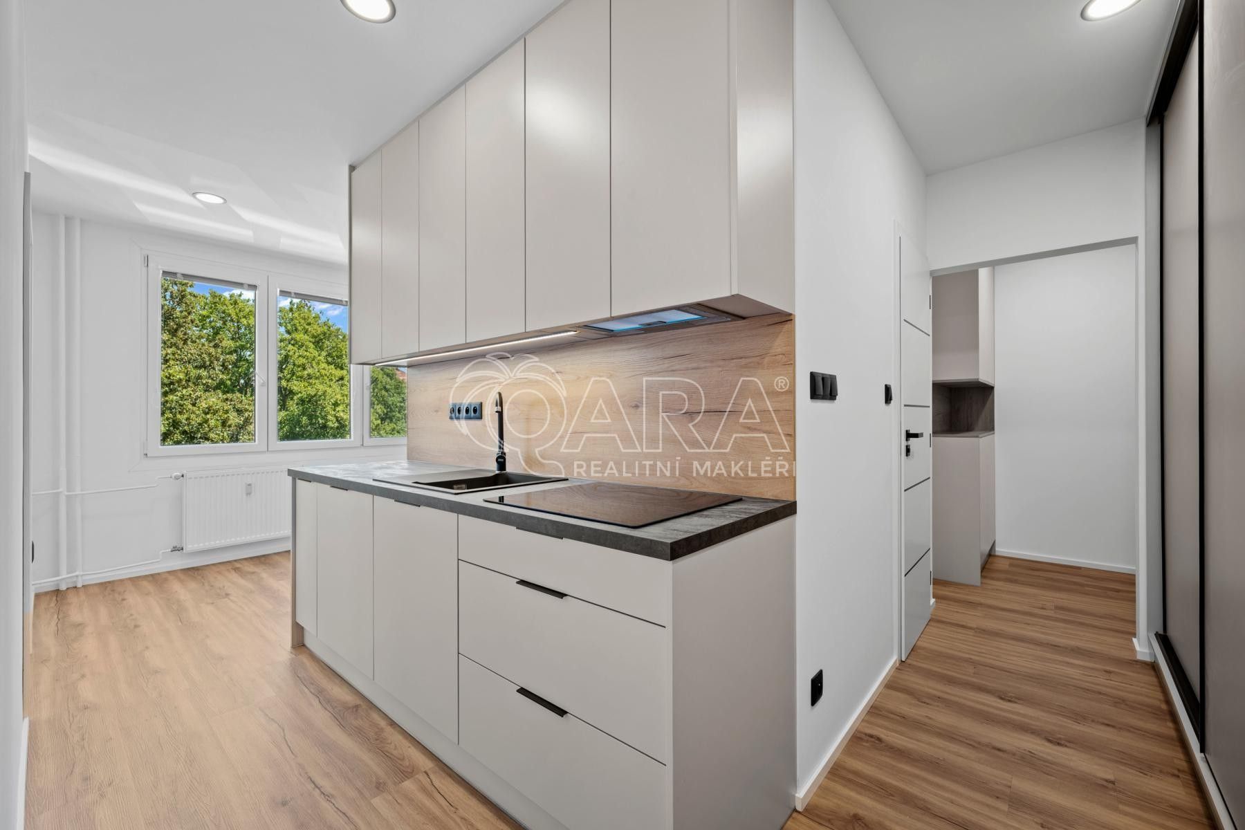 2+1, Bezděkovská , Strakonice II, 43 m² - 2