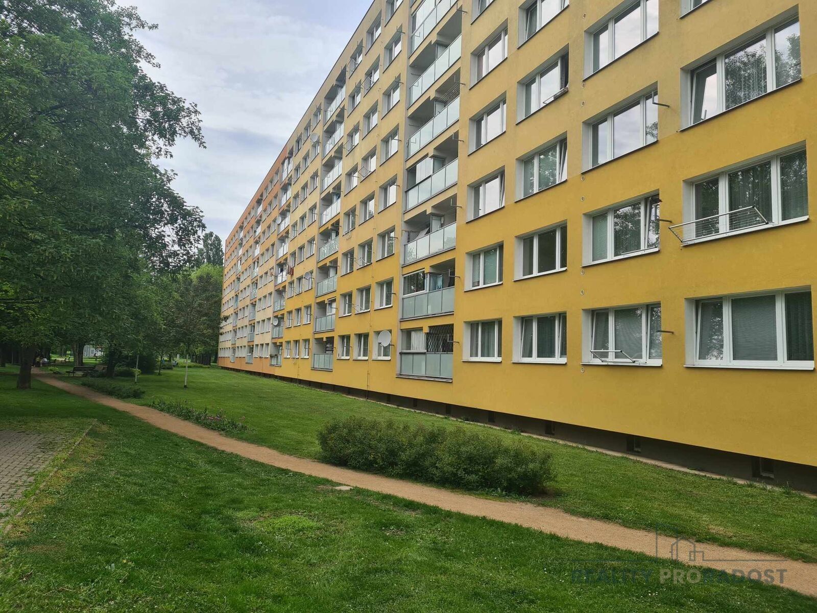 Pronájem byt 1+1 - Rimavské Soboty, Kolín, 30 m²