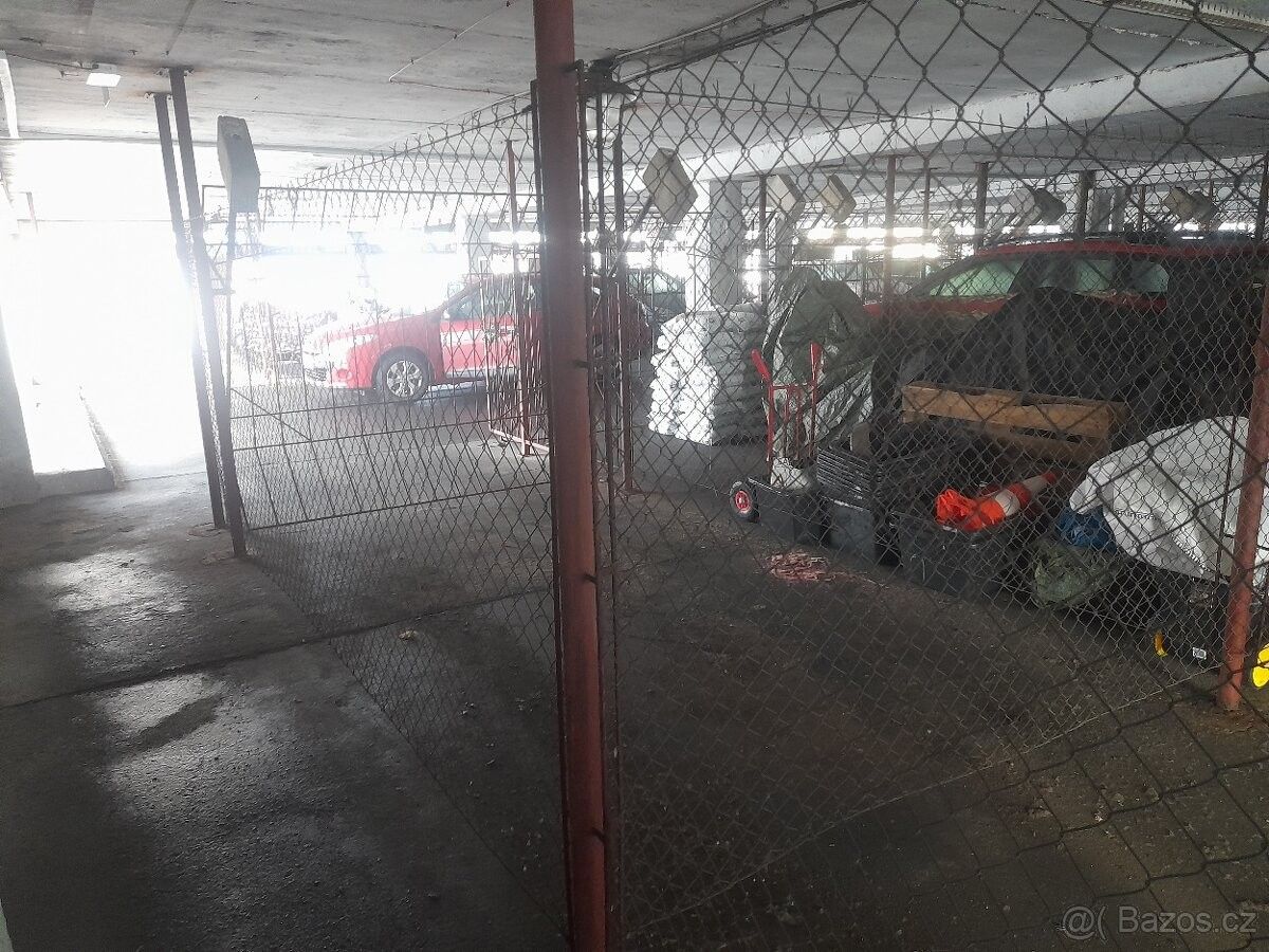 Pronájem garáž - Praha, 198 00
