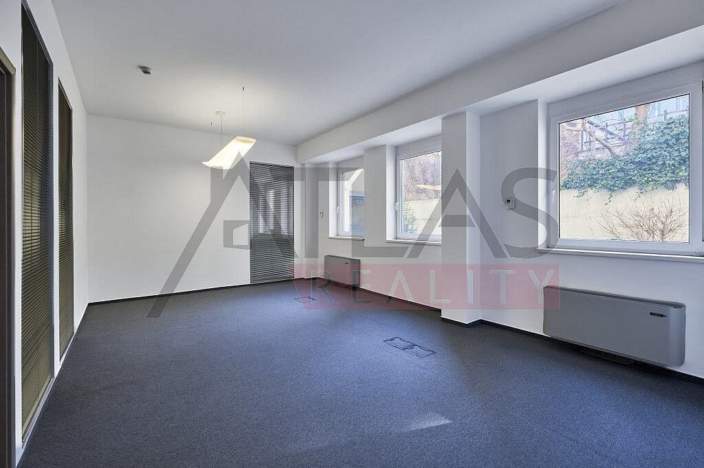 Kancelář · 46 m² · Praha - 4