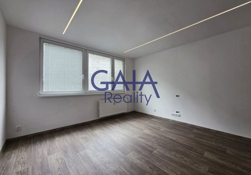Prodej byt 3+1 - Jižní, Hodonín, 64 m² - 5
