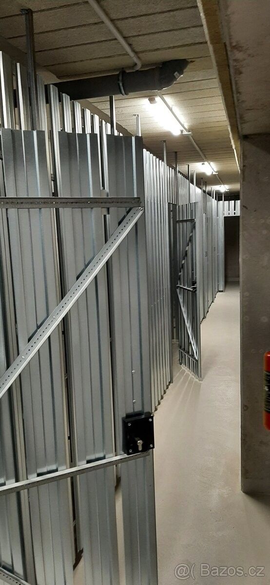 Pronájem garáž - Kladno, 272 03