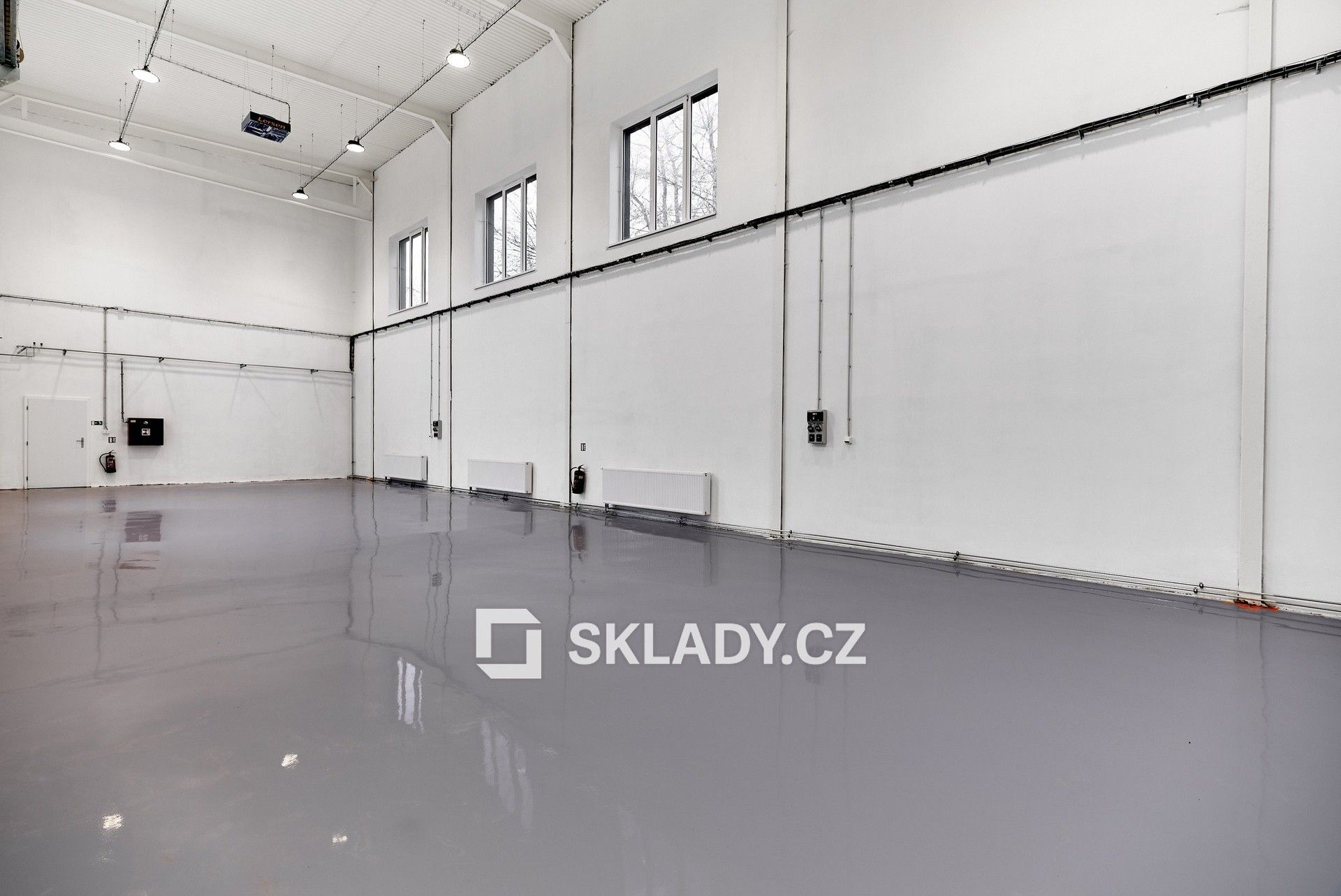 Pronájem sklad - Ostrov, 214 m²