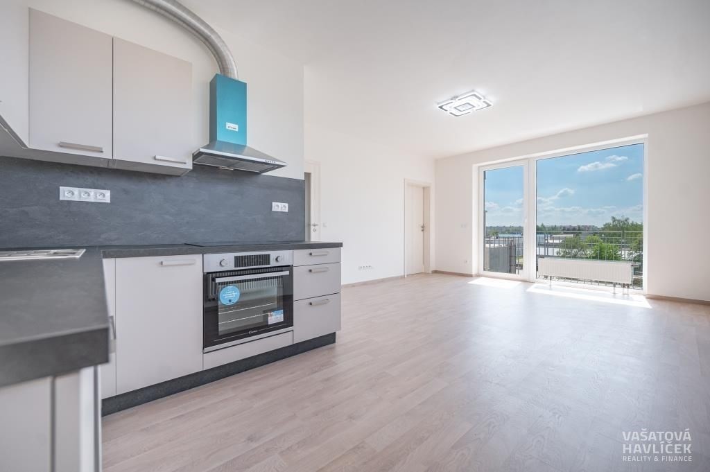 Pronájem byt 2+kk - Antonína Petrofa, Hradec Králové, 53 m² - 2
