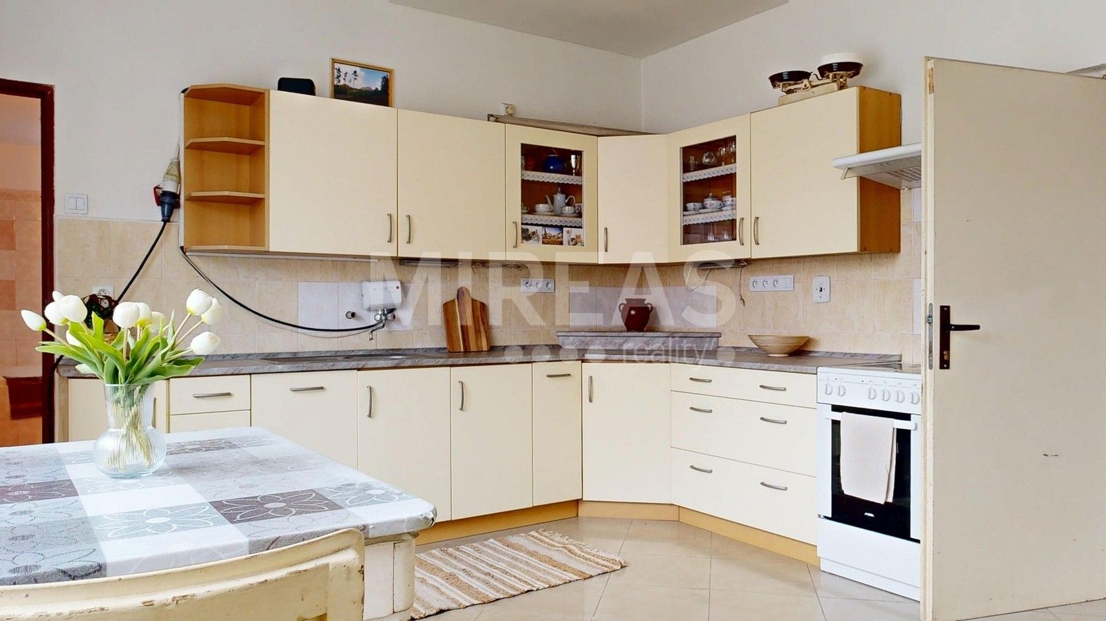 Prodej rodinný dům - Velenského, Bělá pod Bezdězem, 160 m²