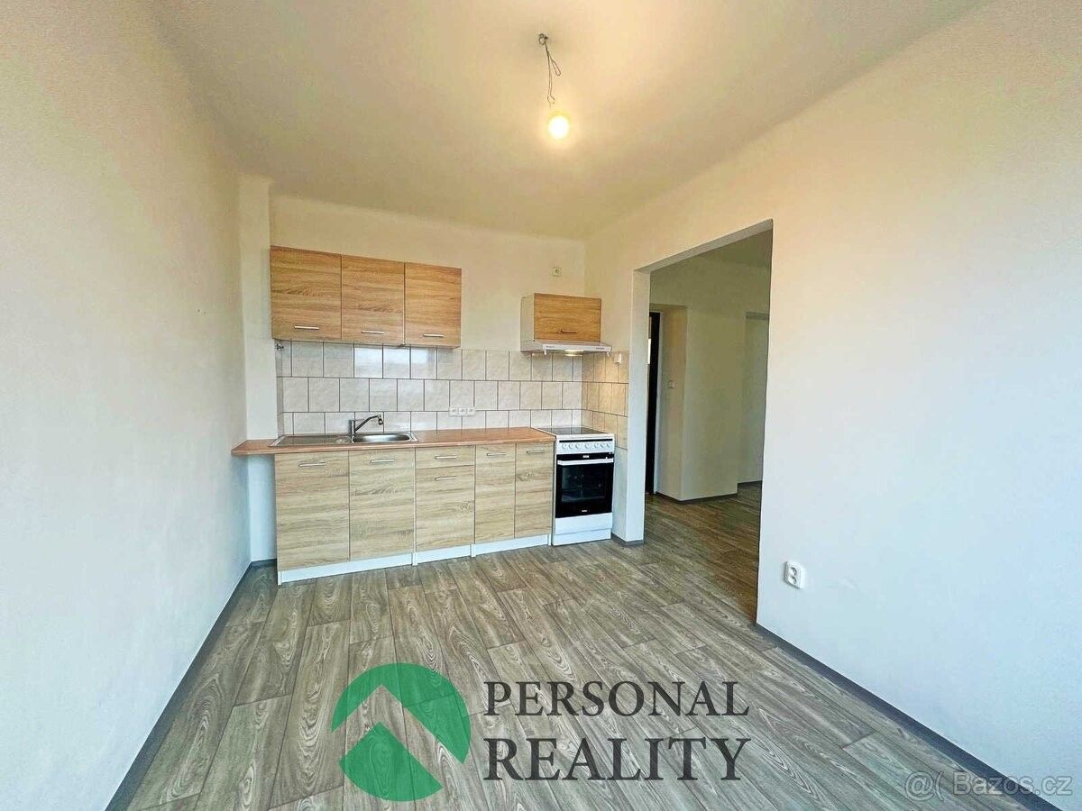 Pronájem byt - Pavlíkov, 270 21