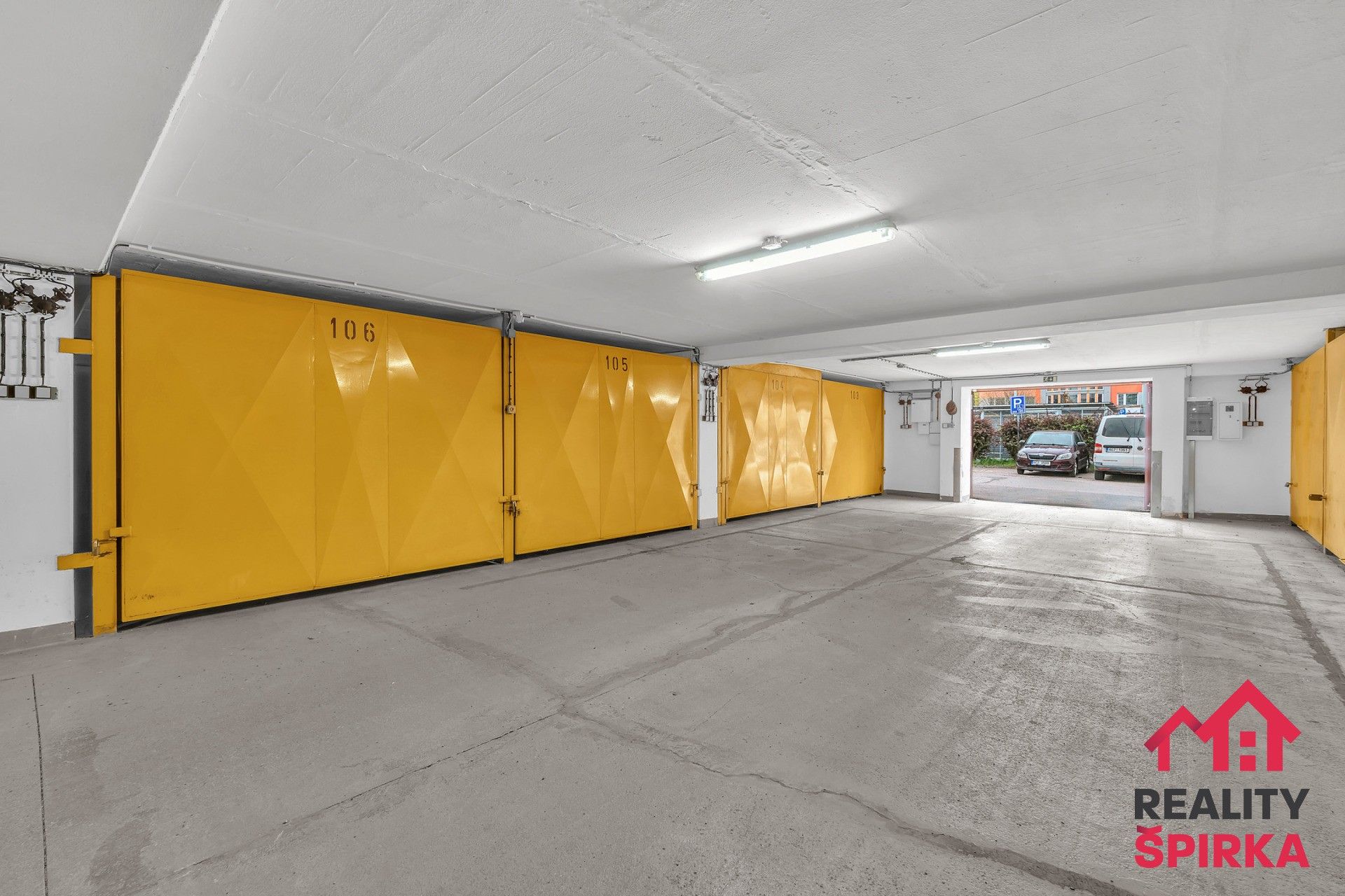 Garáže, Makovského , Praha Řepy, 18 m² - 2
