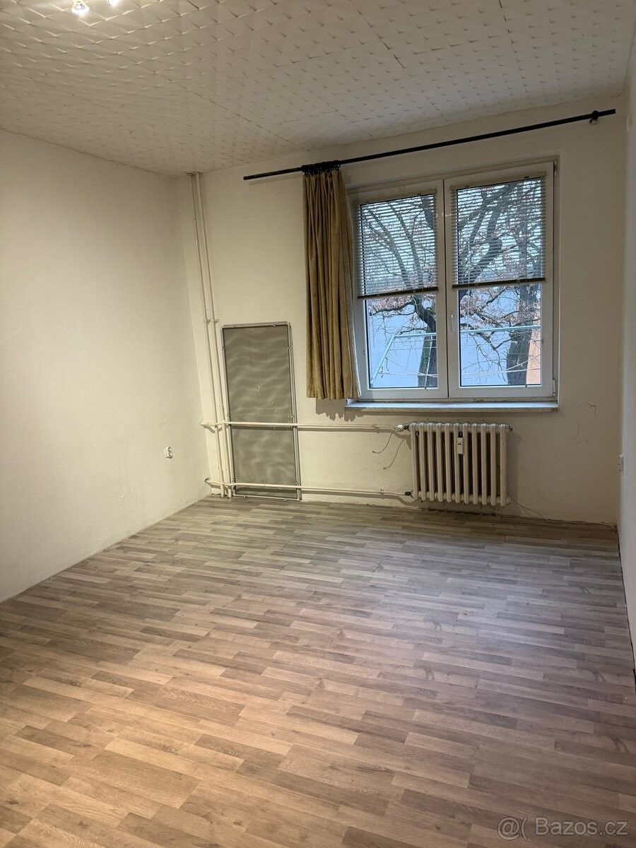 Byty, Hodonín, 695 01