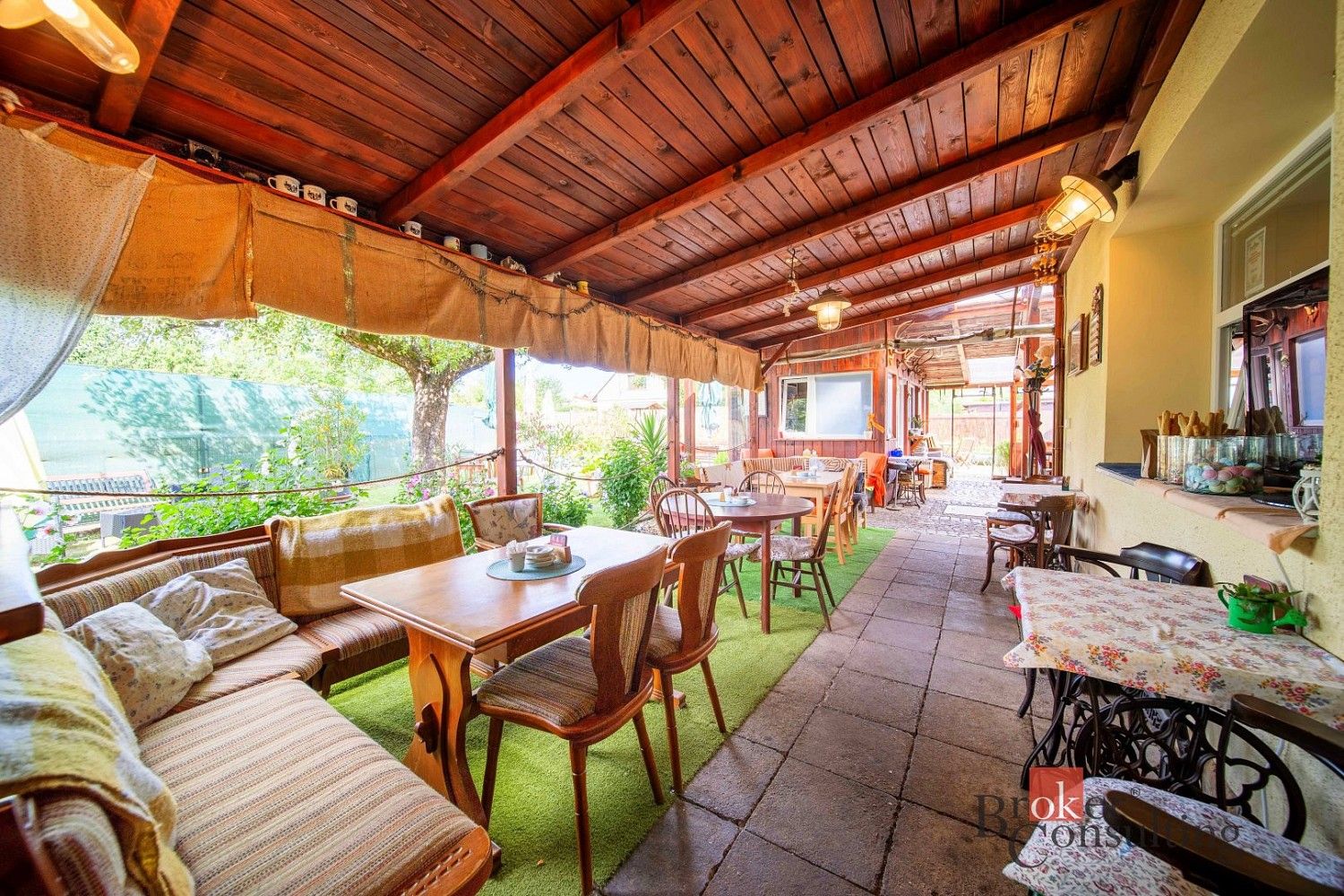 Restaurace, Dvůr Králové nad Labem, okres Trutnov, Královéhradecký kraj, 180 m² - 2