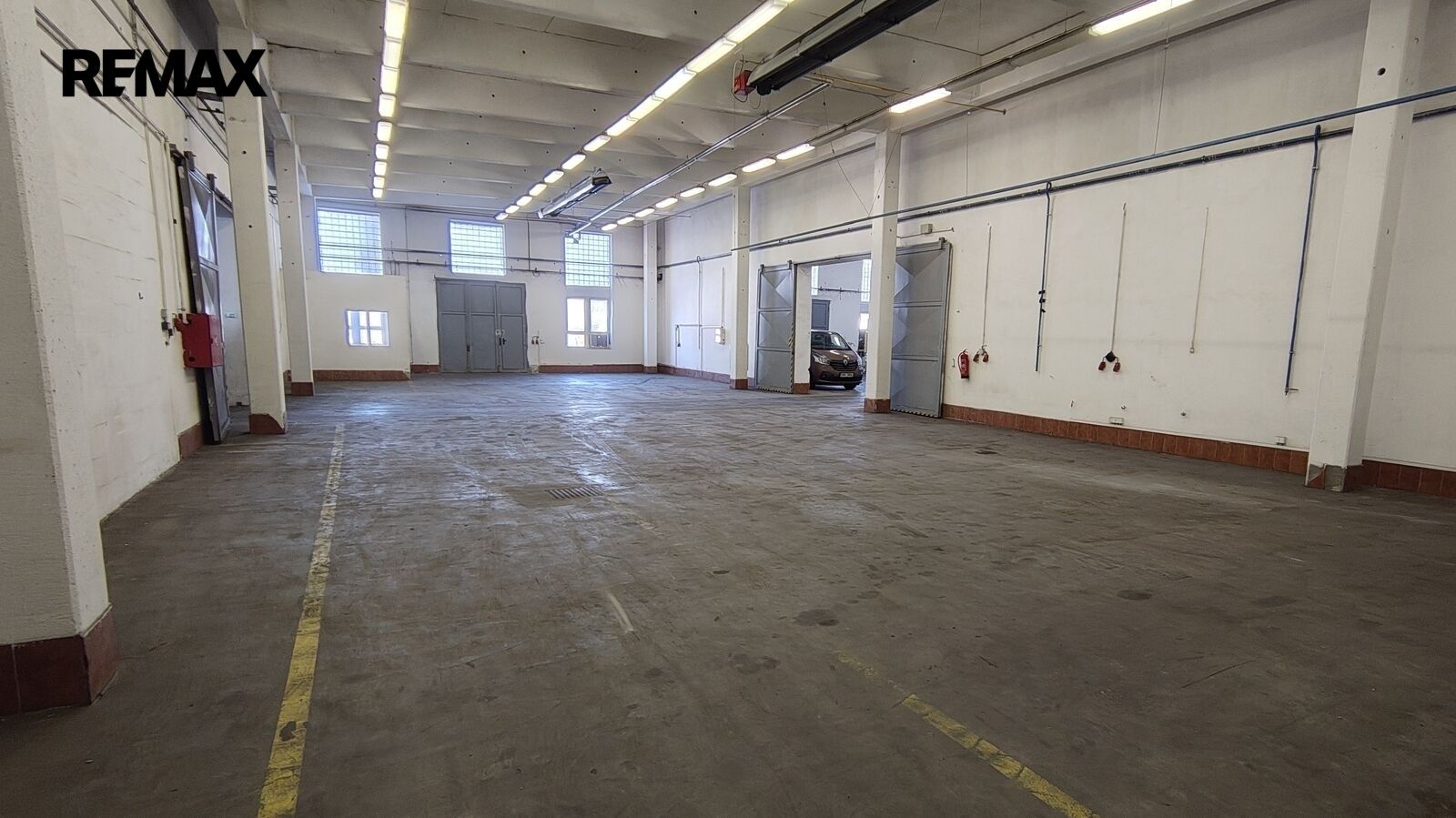 Obchodní prostory · 2 000 m² · Vítězství 96, Děčín XXXI-Křešice - 3