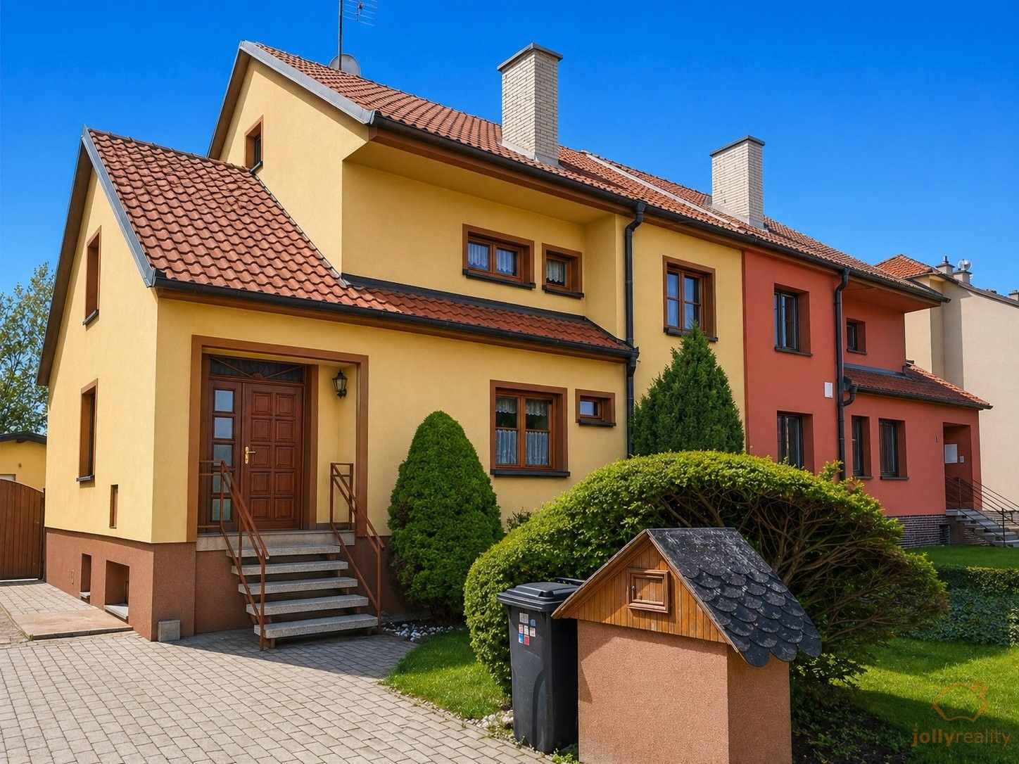 Rodinné domy, Komořany, 290 m² - 1