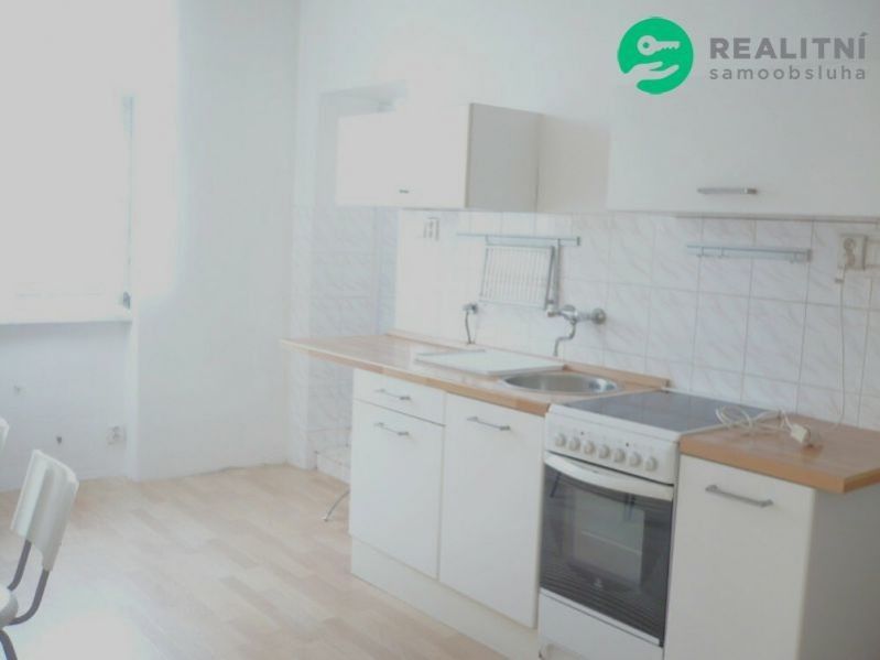 Pronájem byt 1+1 - Stromořadní, Břeclav, 45 m²