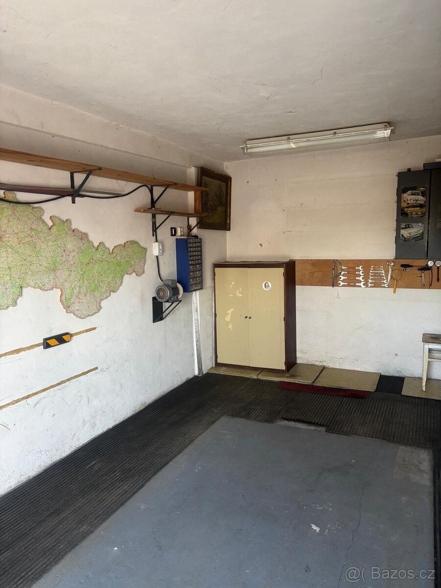 Garáže, Zlín, 760 01