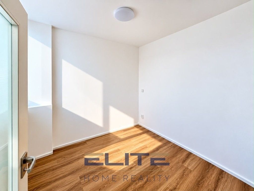 Pronájem byt 2+kk - Voroněžská 144, Liberec I-Staré Město, 34 m² - 5
