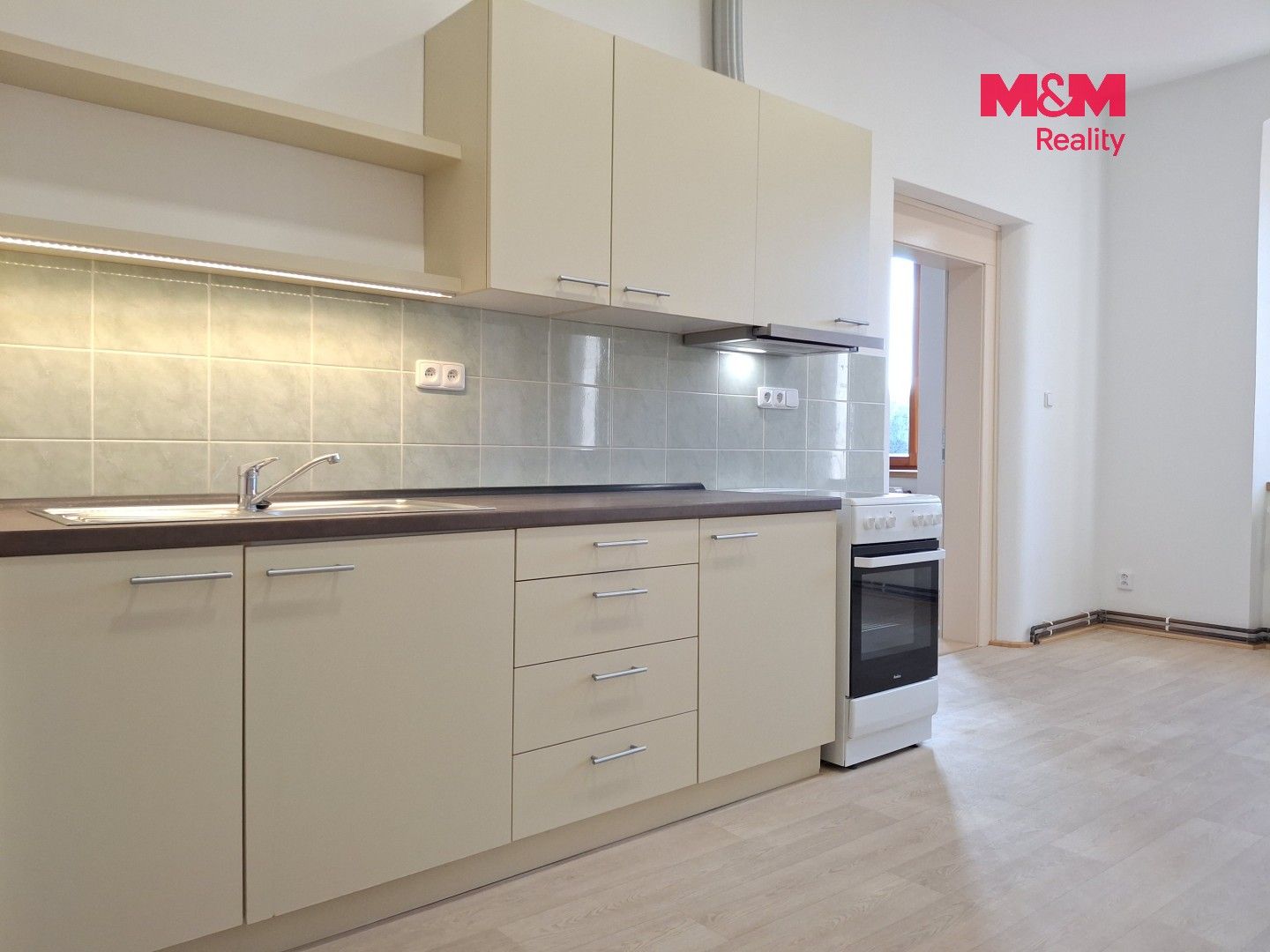 Pronájem byt 3+1 - Snědovice, 104 m² - 2
