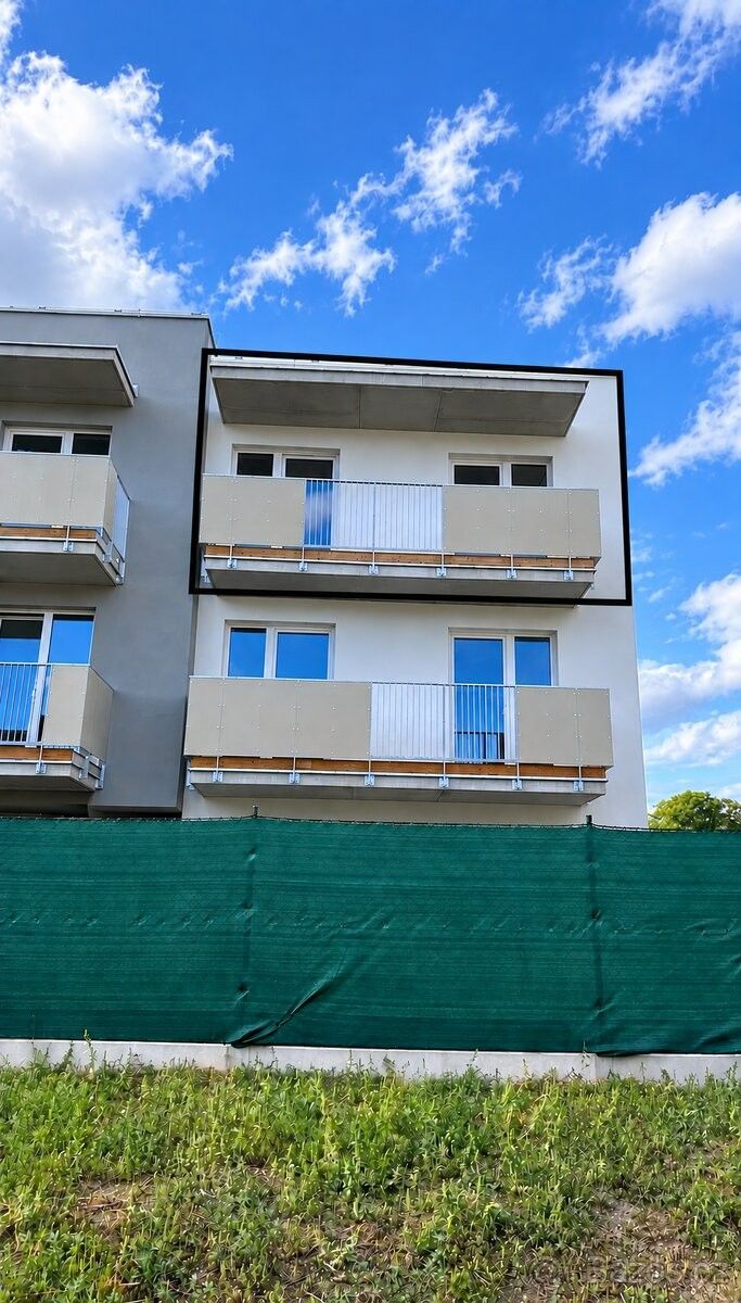 Byty, Ždánice, 696 32
