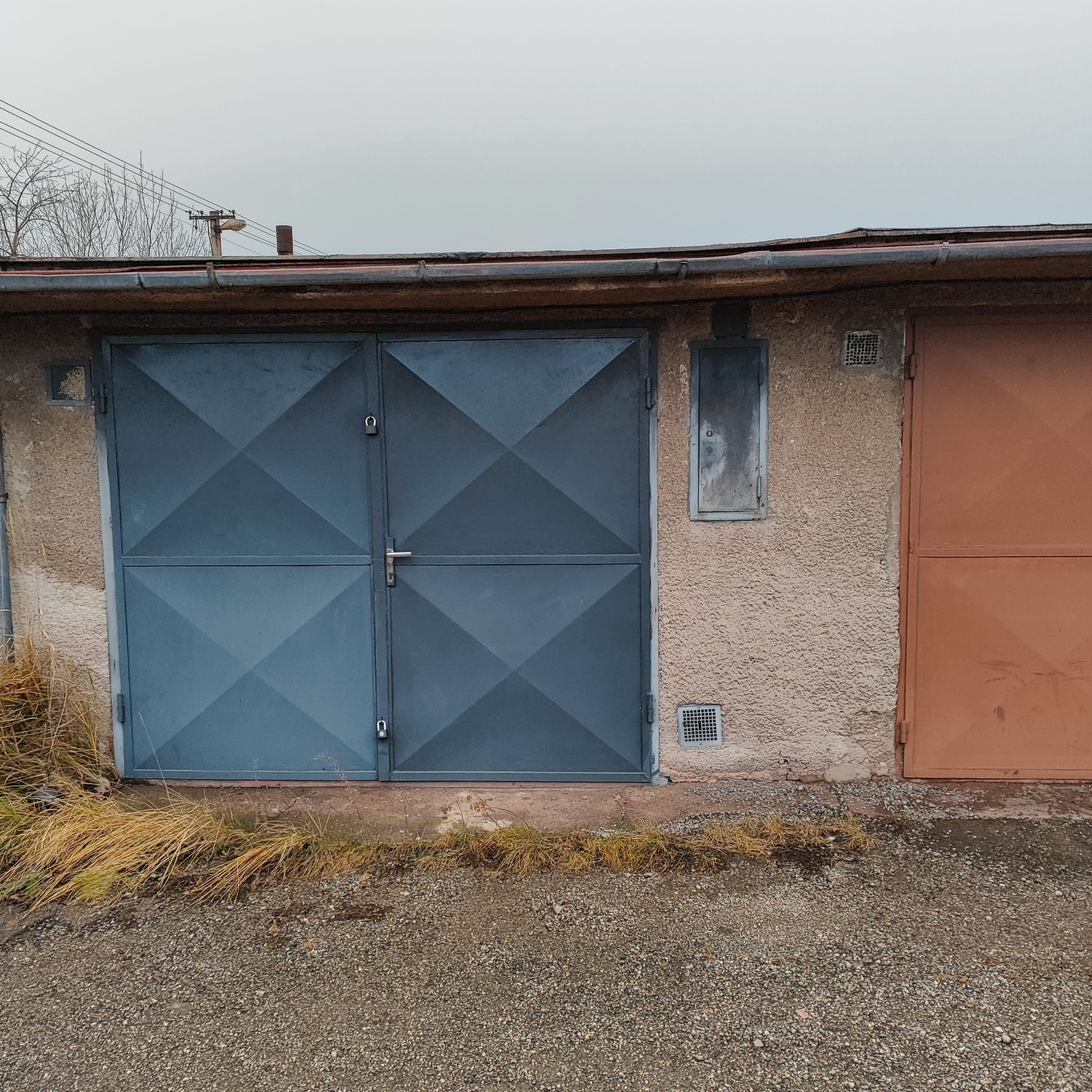 Garáže, Borek, 32 m²