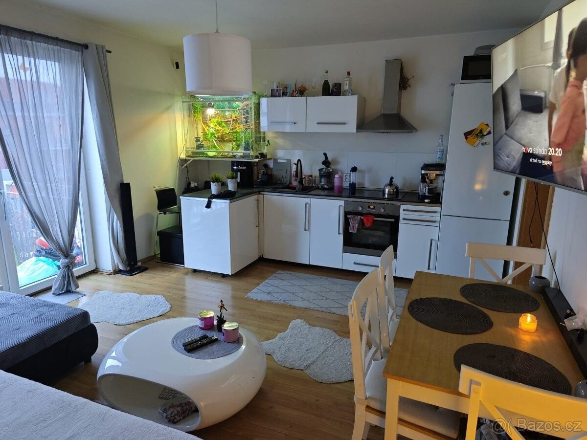 Byty, Hostivice, 253 01