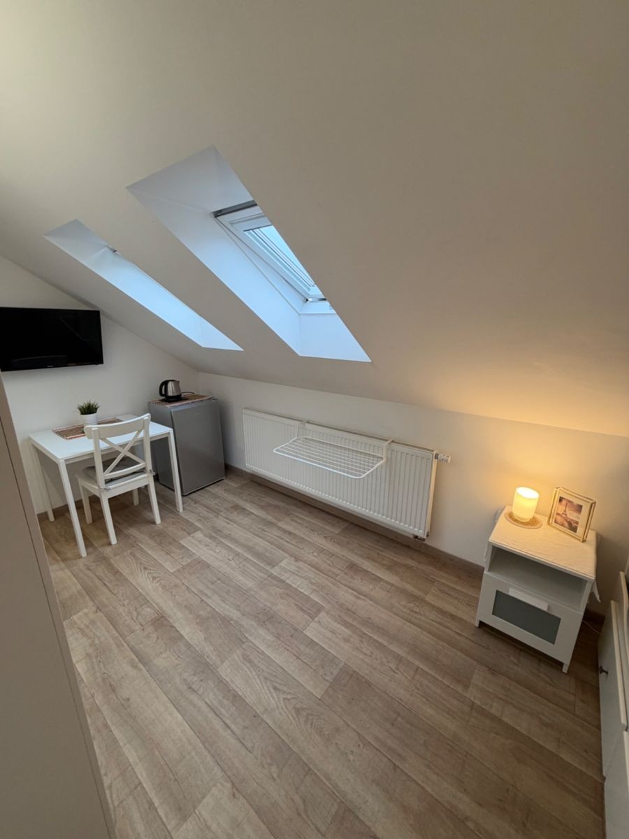 Pronájem byt - Božanovská, Praha - Horní Počernice, 28 m² - 2