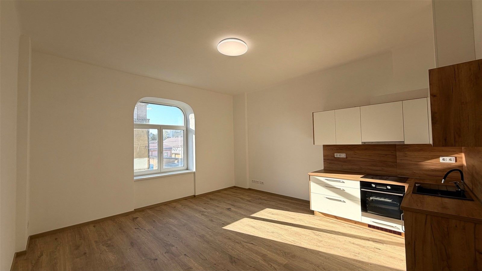 2+kk, Evropská, Cheb, 52 m²