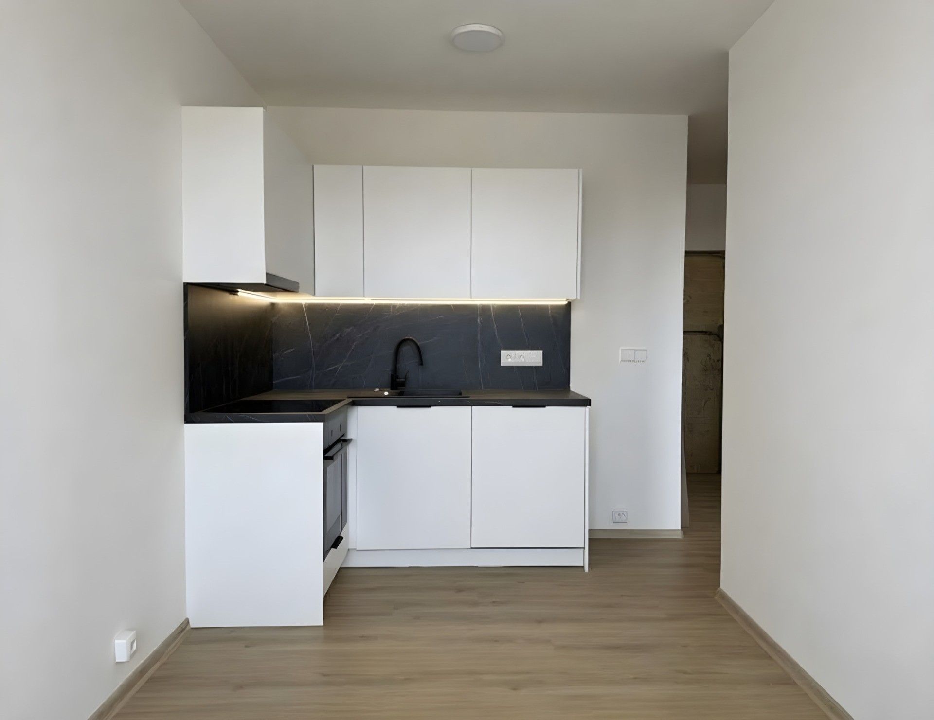 Byt 2+kk · 33 m² · U Kamýku, Praha - 2