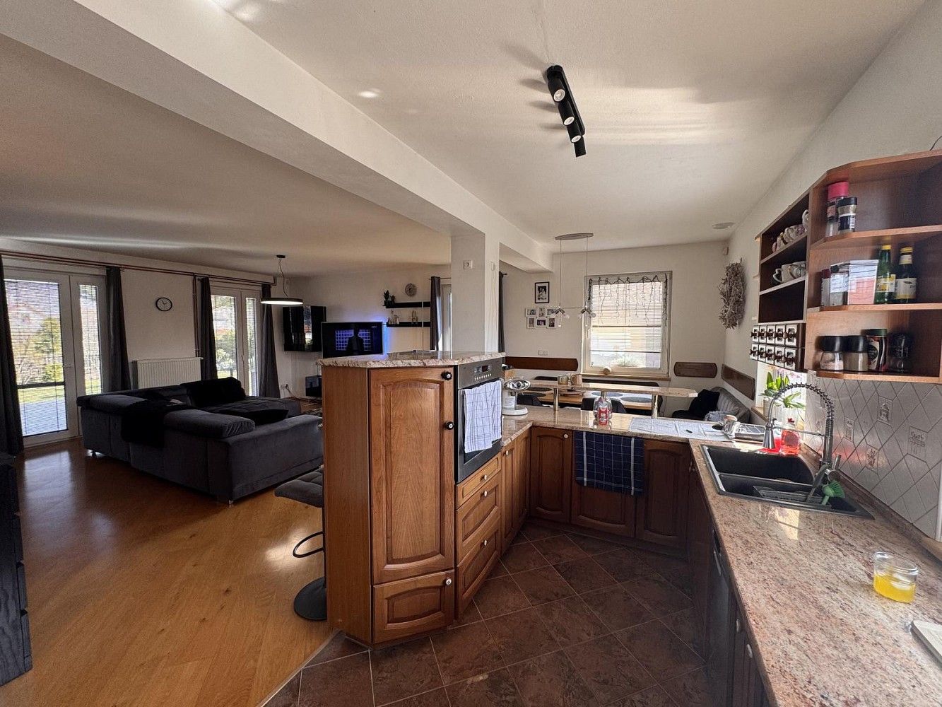 Rodinný dům · 402 m² · Všeradice, okres Beroun, Středočeský kraj - 3