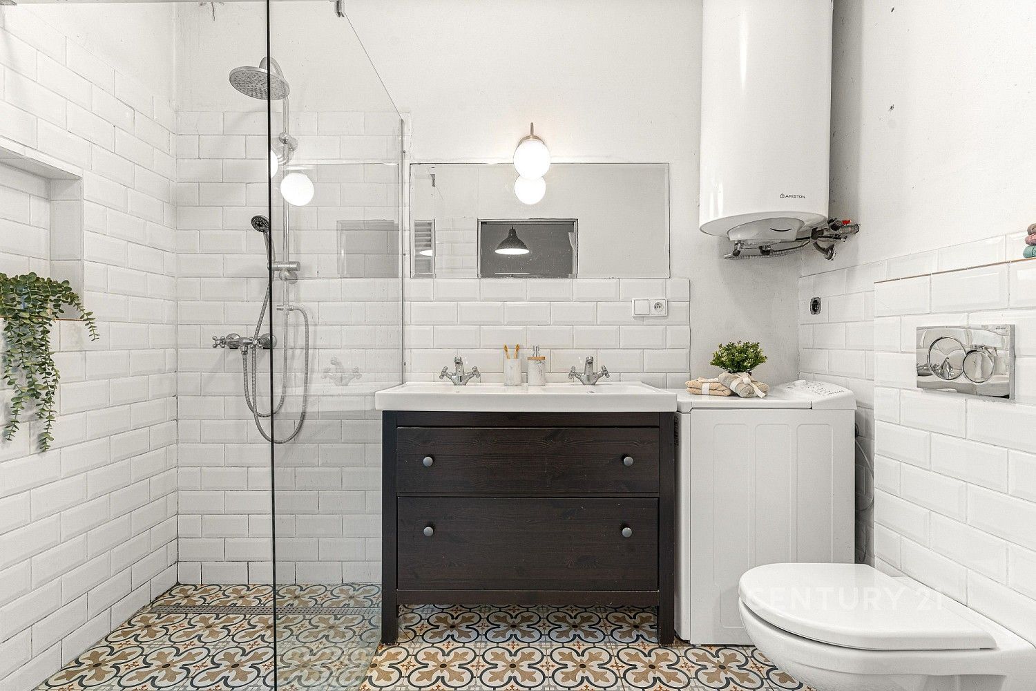 Prodej rodinný dům - Praha - Dolní Chabry, okres Praha 8, Hlavní město Praha, 100 m² - 5