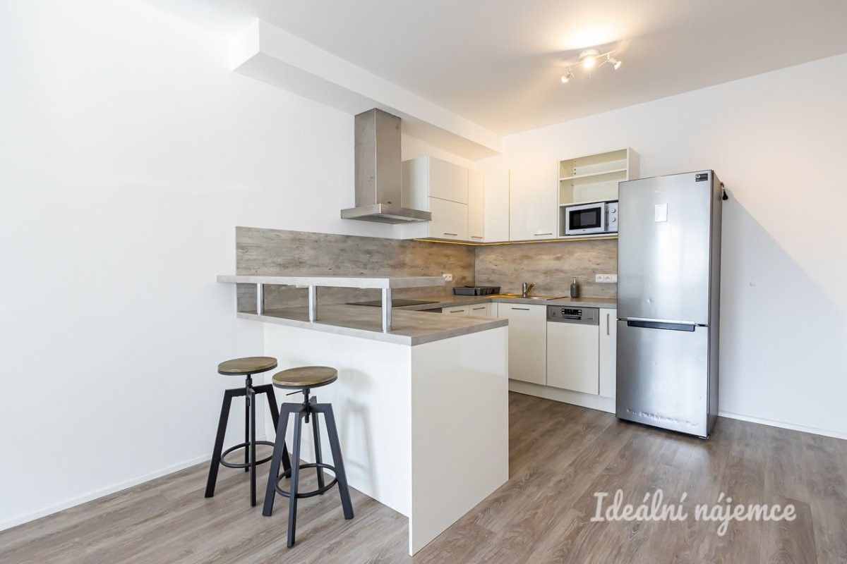 Pronájem byt 2+kk - Dolní Měcholupy, Praha, 54 m²