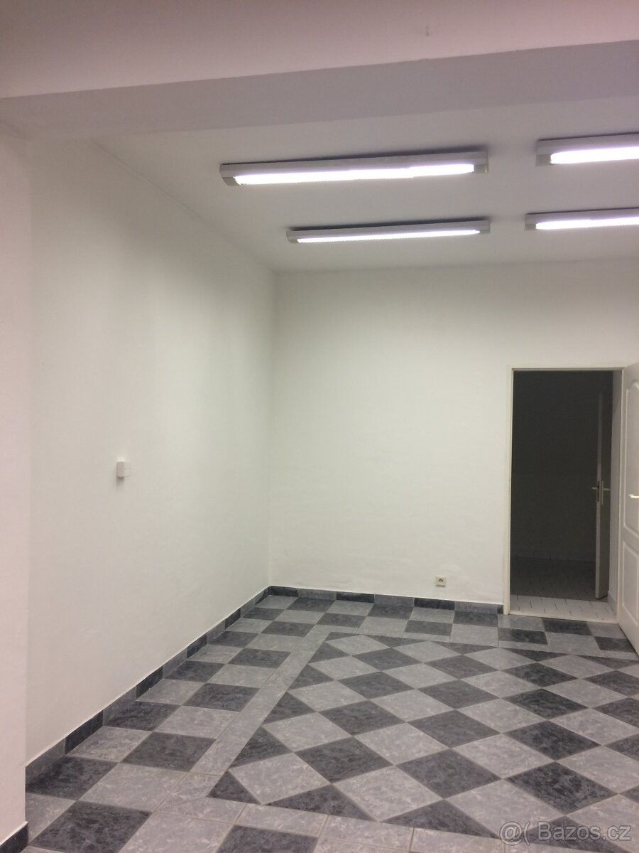 Obchodní prostory, Ústí nad Labem, 400 03