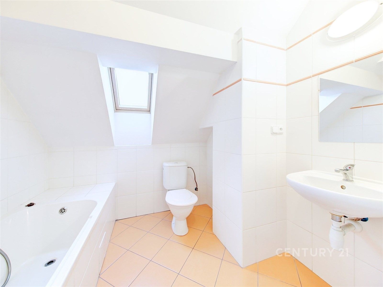 Pronájem byt 3+kk - Tůmova  , Praha, 140 m²