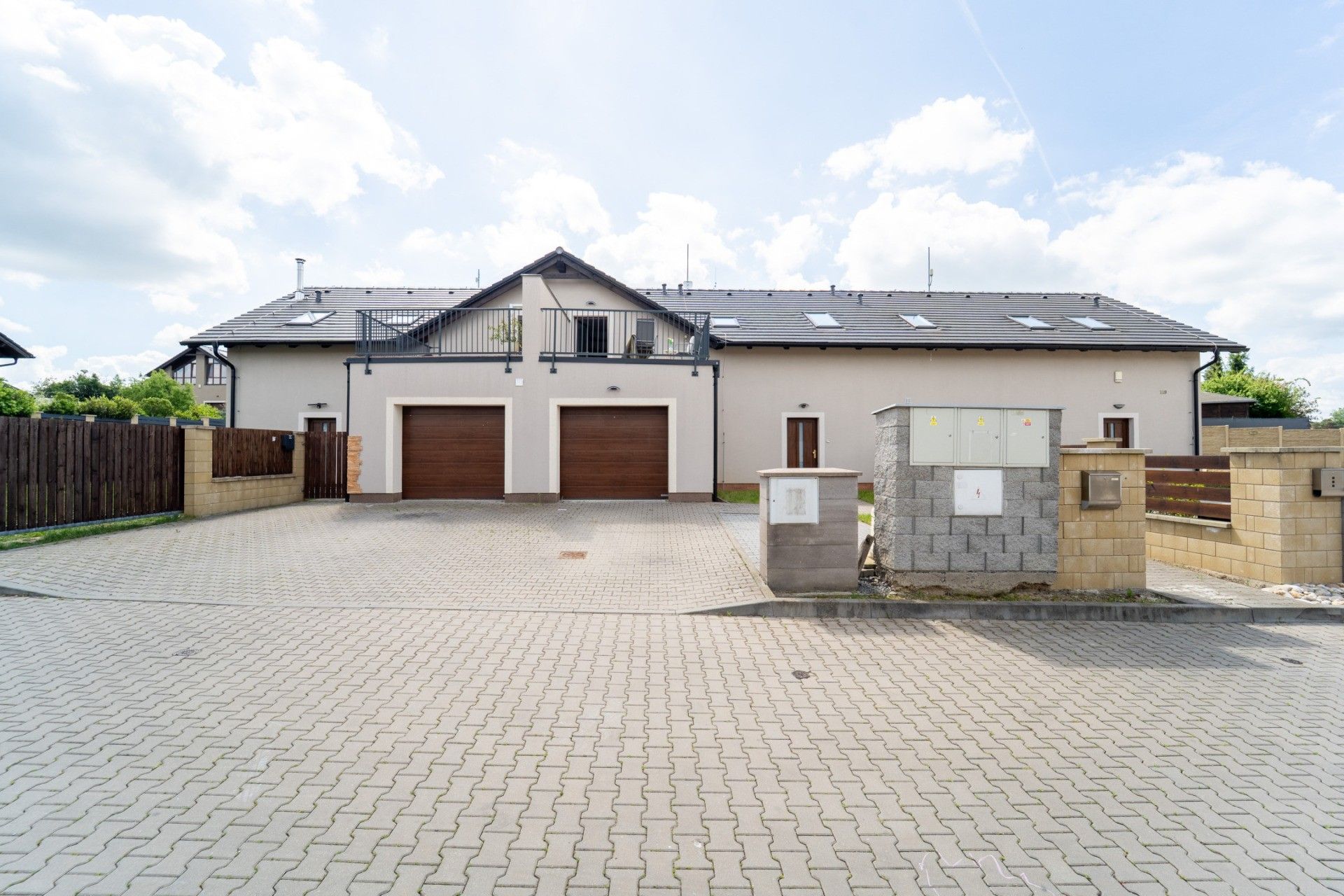 Rodinné domy, Pod Skalkou, Popovičky, 185 m² - 1