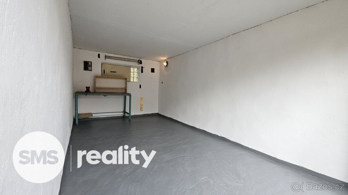 Garáže, Opava, 747 07