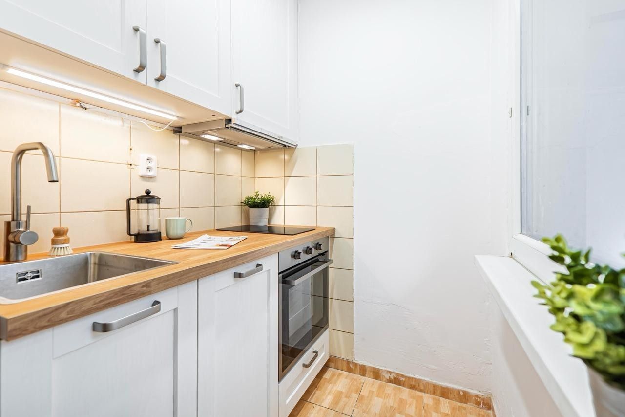 Pronájem byt 1+1 - Varnsdorfská, Praha - Střížkov, 35 m² - 2