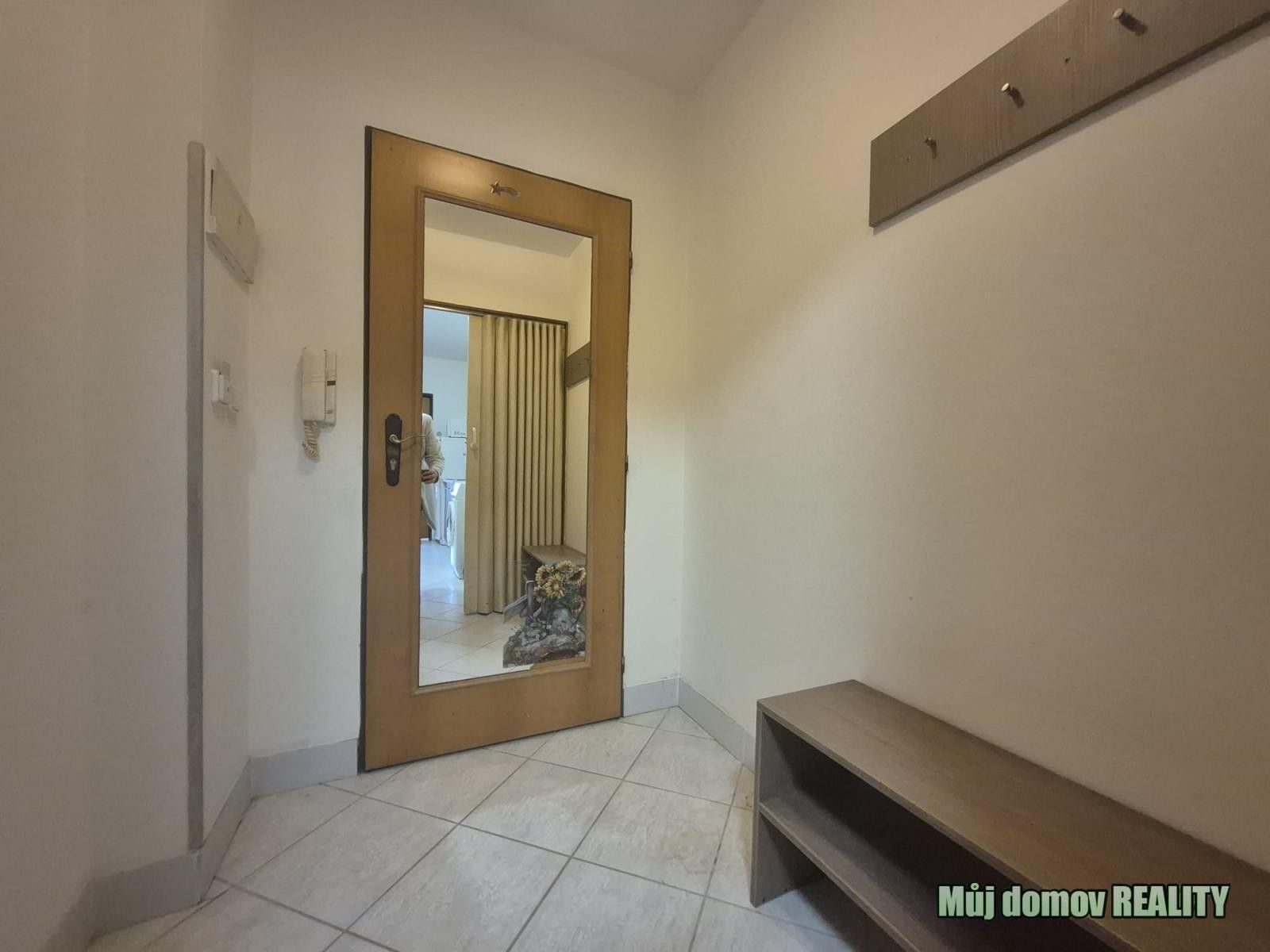 Pronájem byt 2+kk - U Santošky, Praha, 50 m²