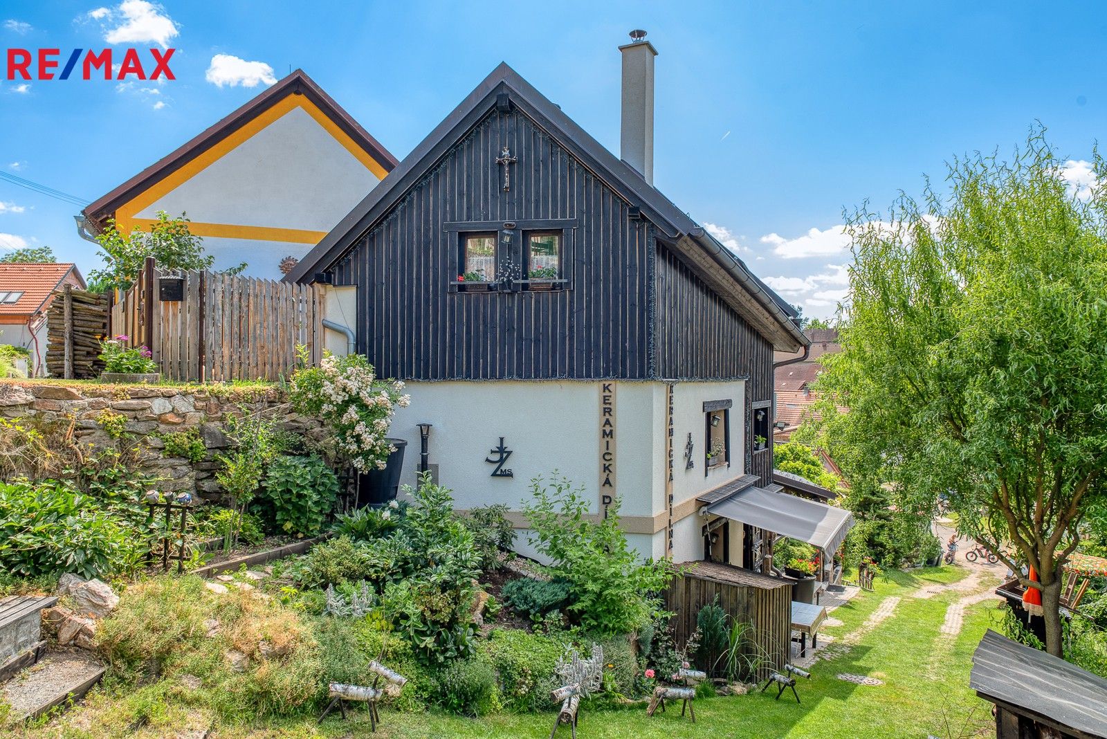 Prodej rodinný dům - , Všechlapy, 200 m²