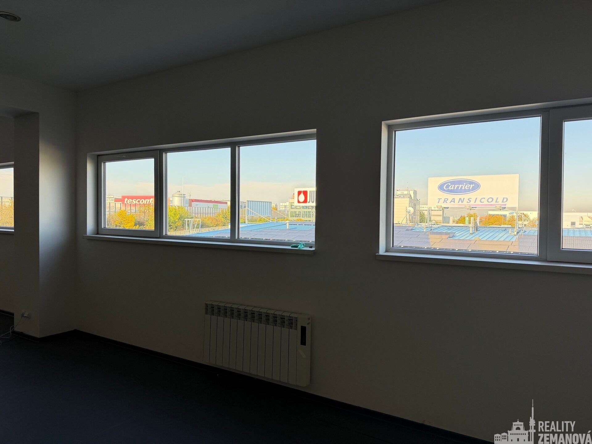 Komerční nemovitost · 470 m² · Komerční, Nupaky - 4