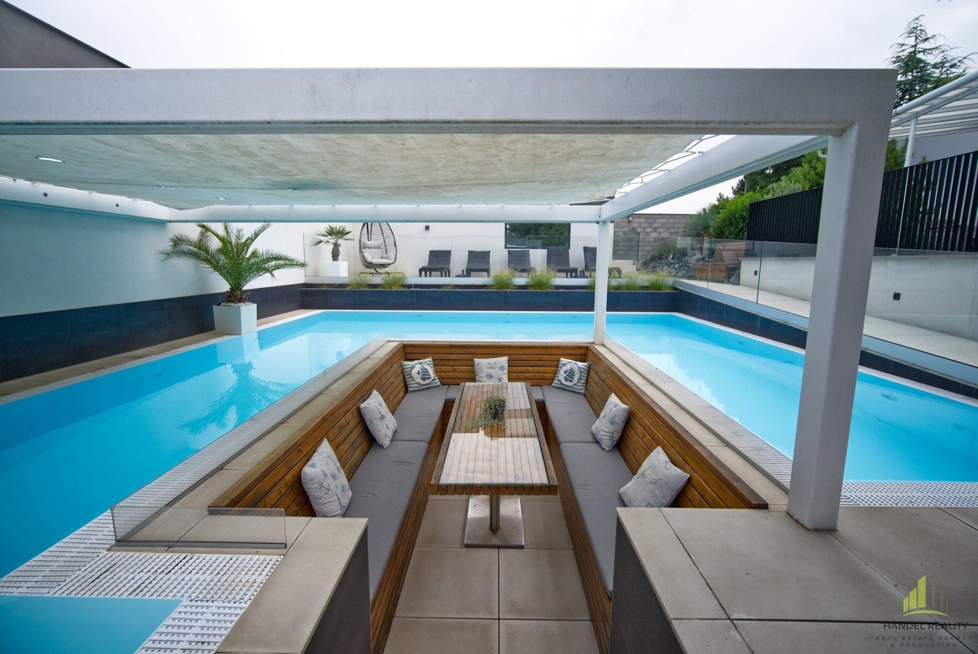 Vily, Ovčačky, Ladná, 365 m²