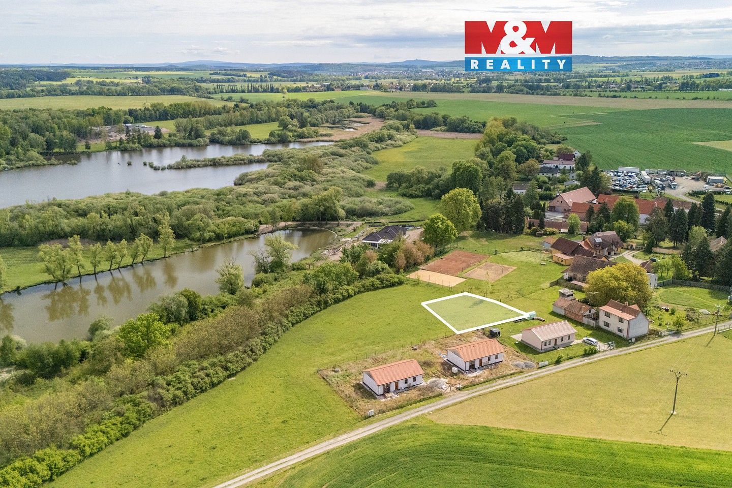 Pozemek pro bydlení, 903 m²