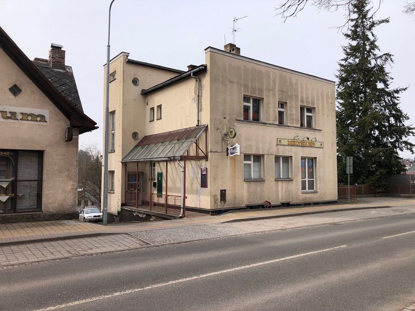 Obchodní prostory, 560 m²