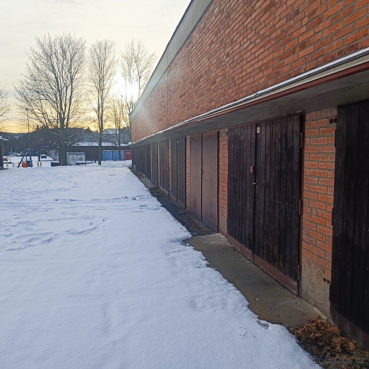 Garáže, Zlín, 760 01