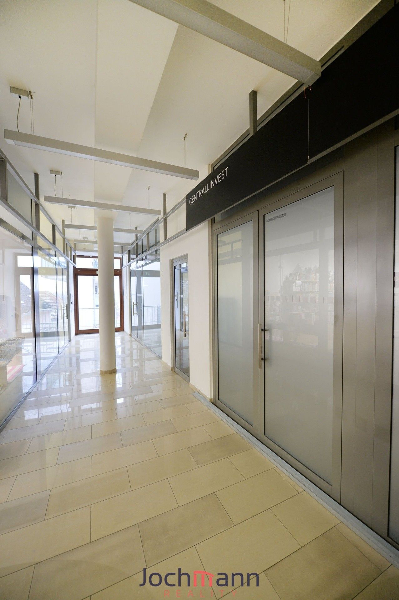 Garáže, Hluboká nad Vltavou, 13 m² - 2