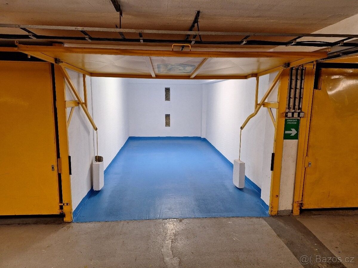 Garáže, Praha, 163 00