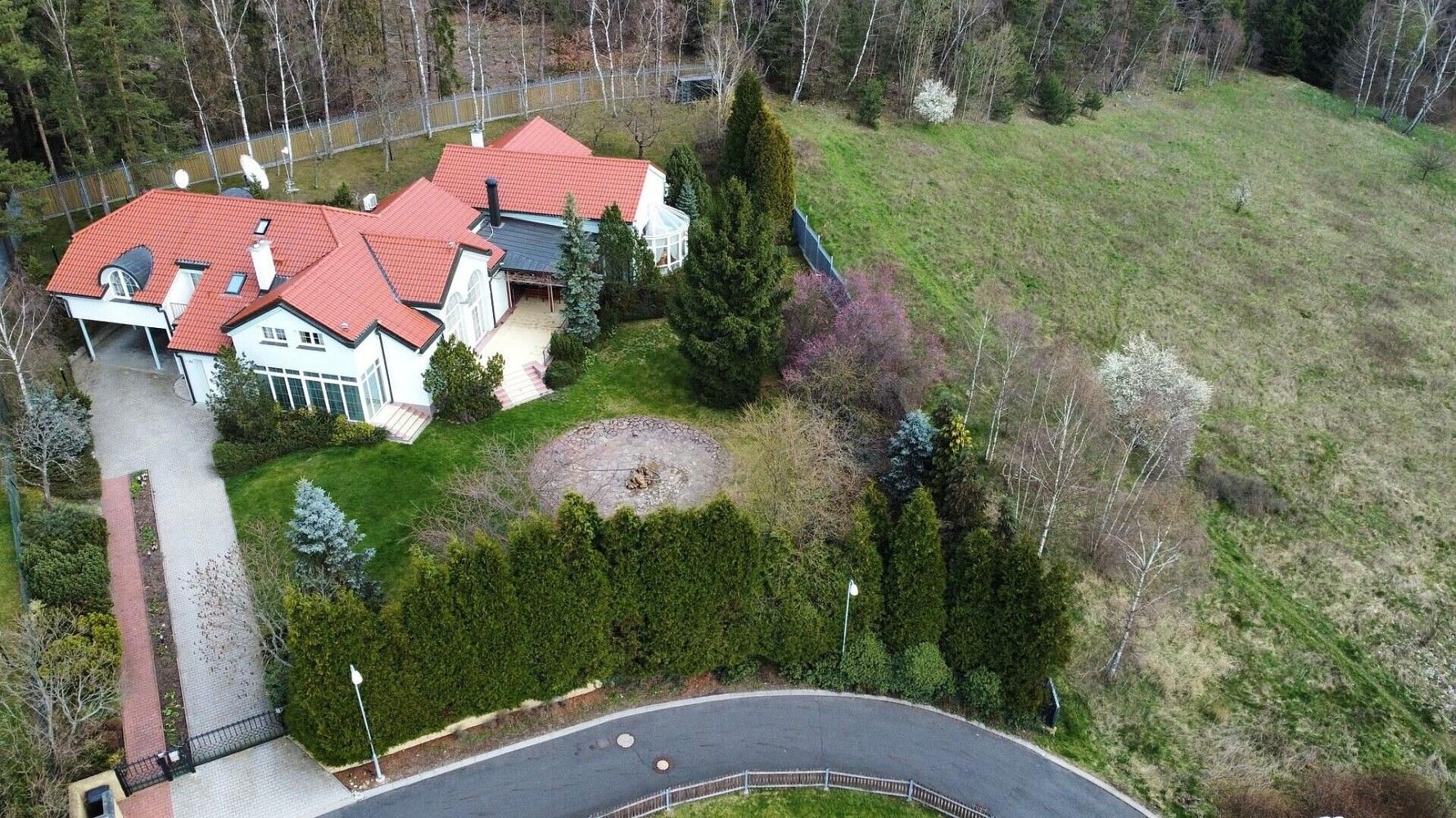 Rodinné domy, Karlovy Vary - Hůrky, Karlovarský kraj, 610 m² - 2