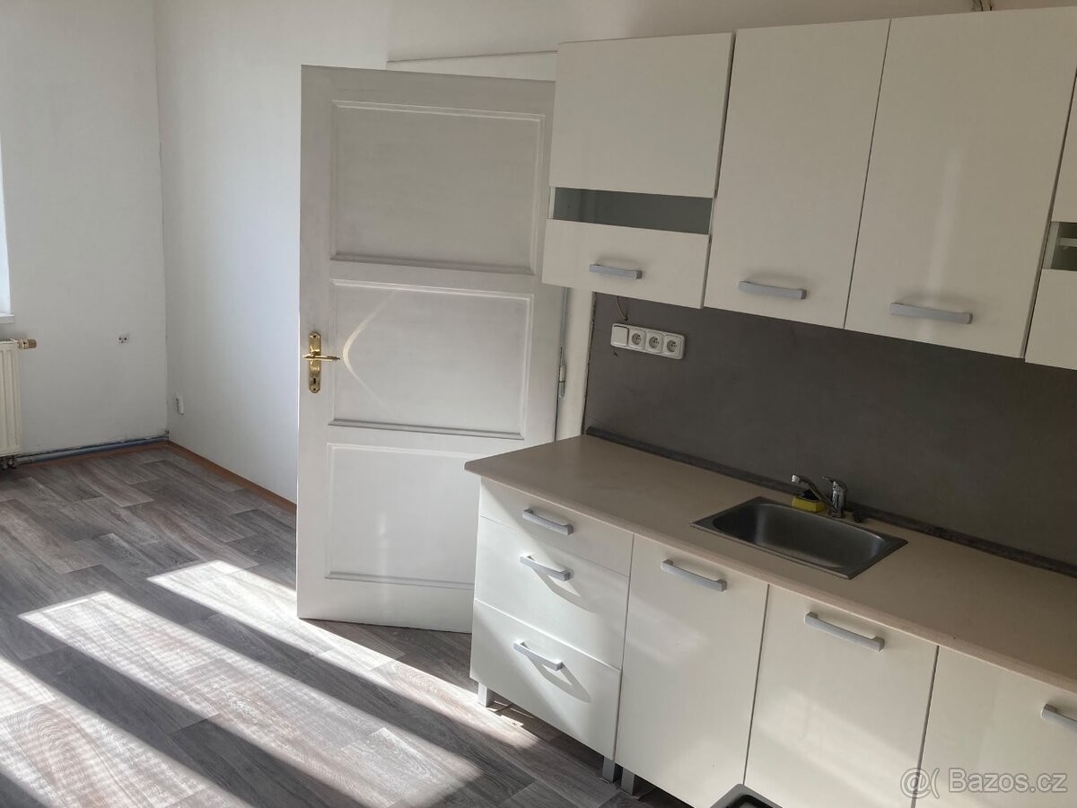 2+kk, Olomouc, 779 00, 45 m² - 2