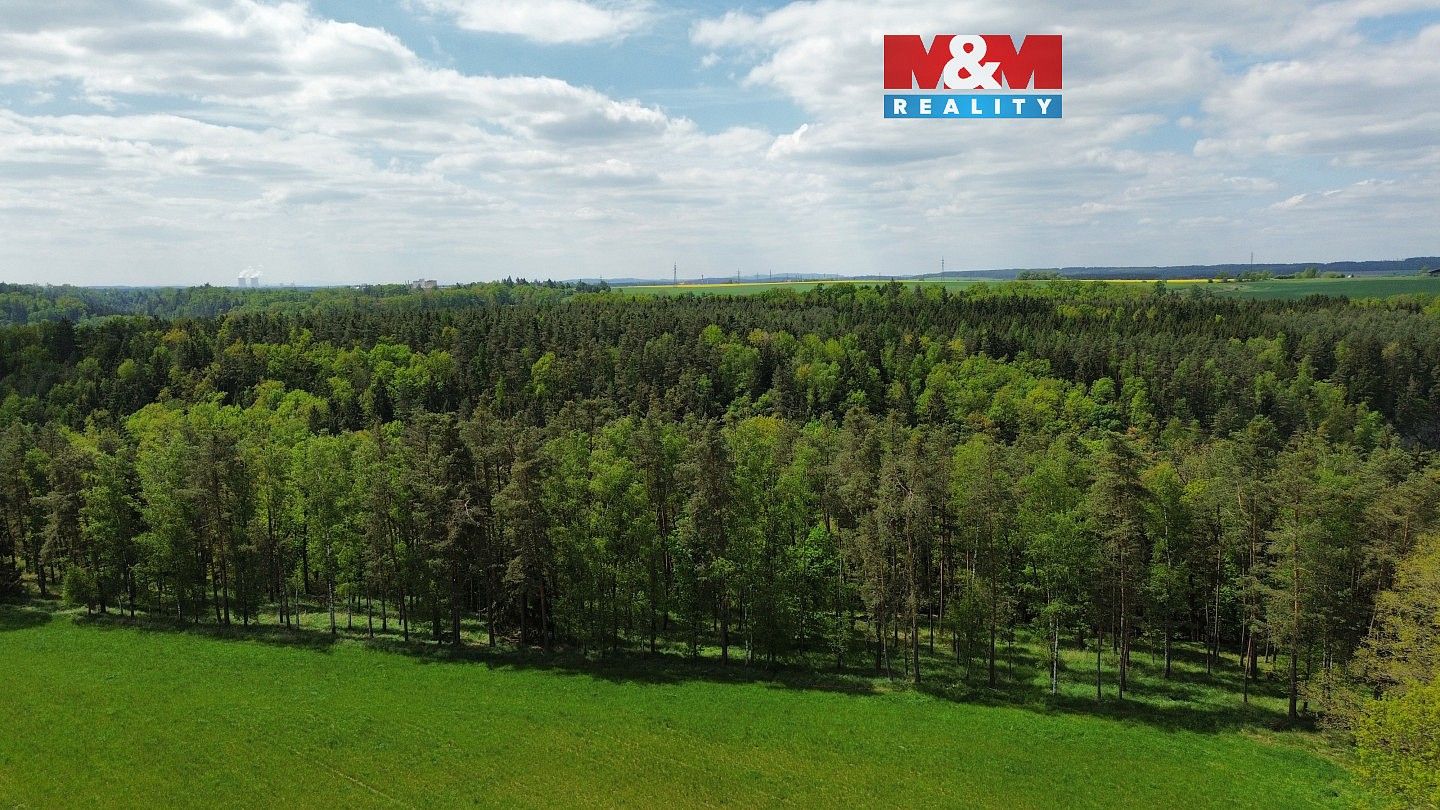 Les, 79 857 m²